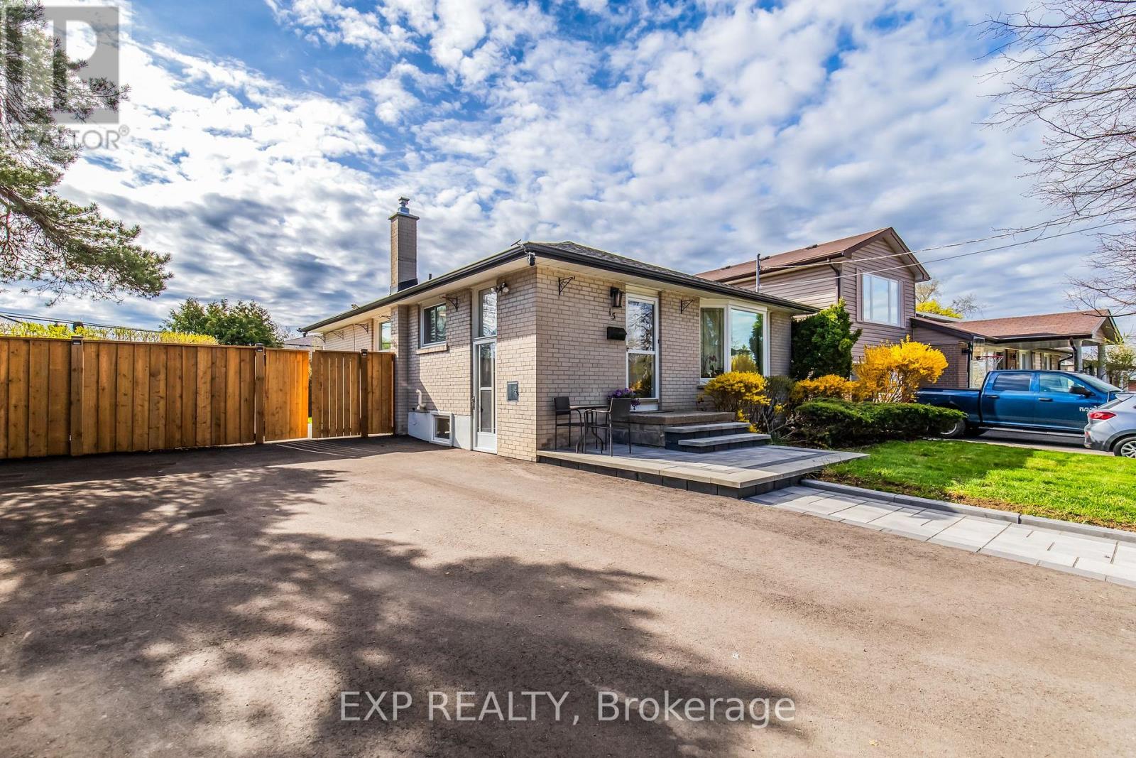 15 Rexway Drive, Halton Hills, Ontario  L7G 1P7 - Photo 3 - W13077936