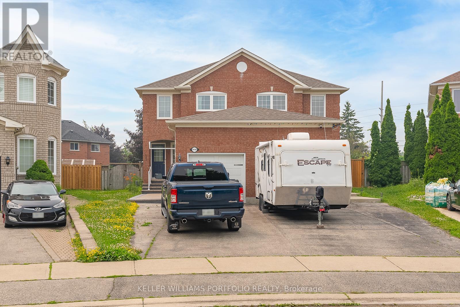 1458 Quest Circle, Mississauga, Ontario  L5N 8B4 - Photo 1 - W13077946