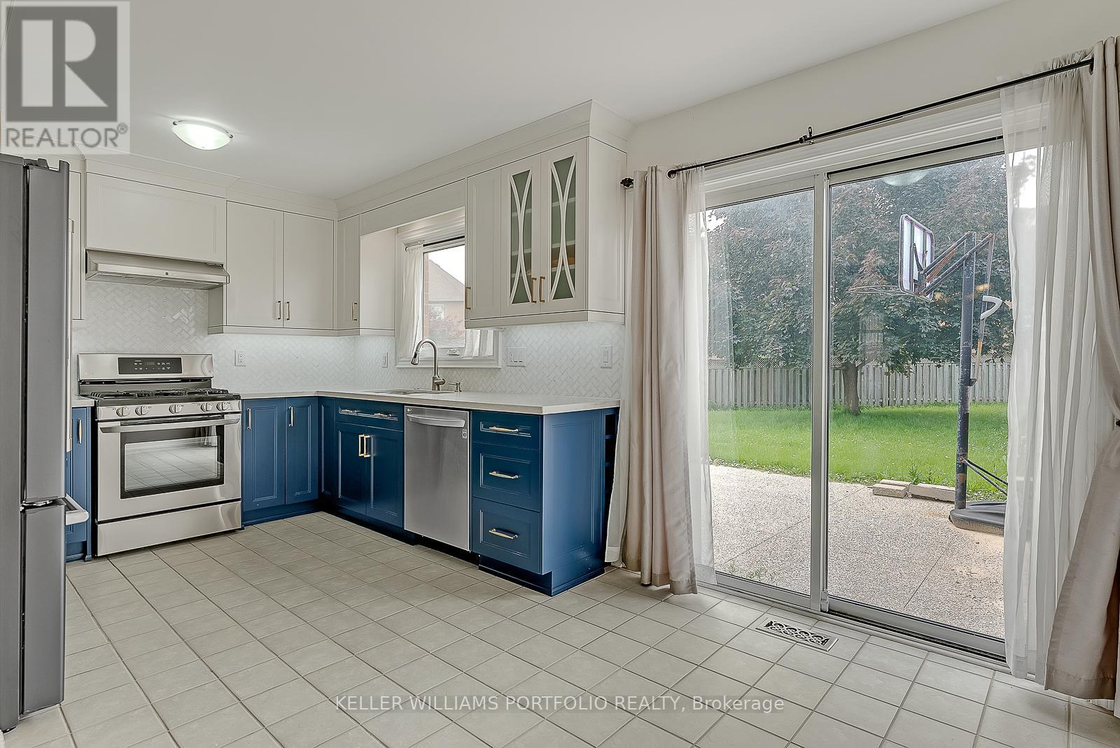 1458 Quest Circle, Mississauga, Ontario  L5N 8B4 - Photo 11 - W13077946