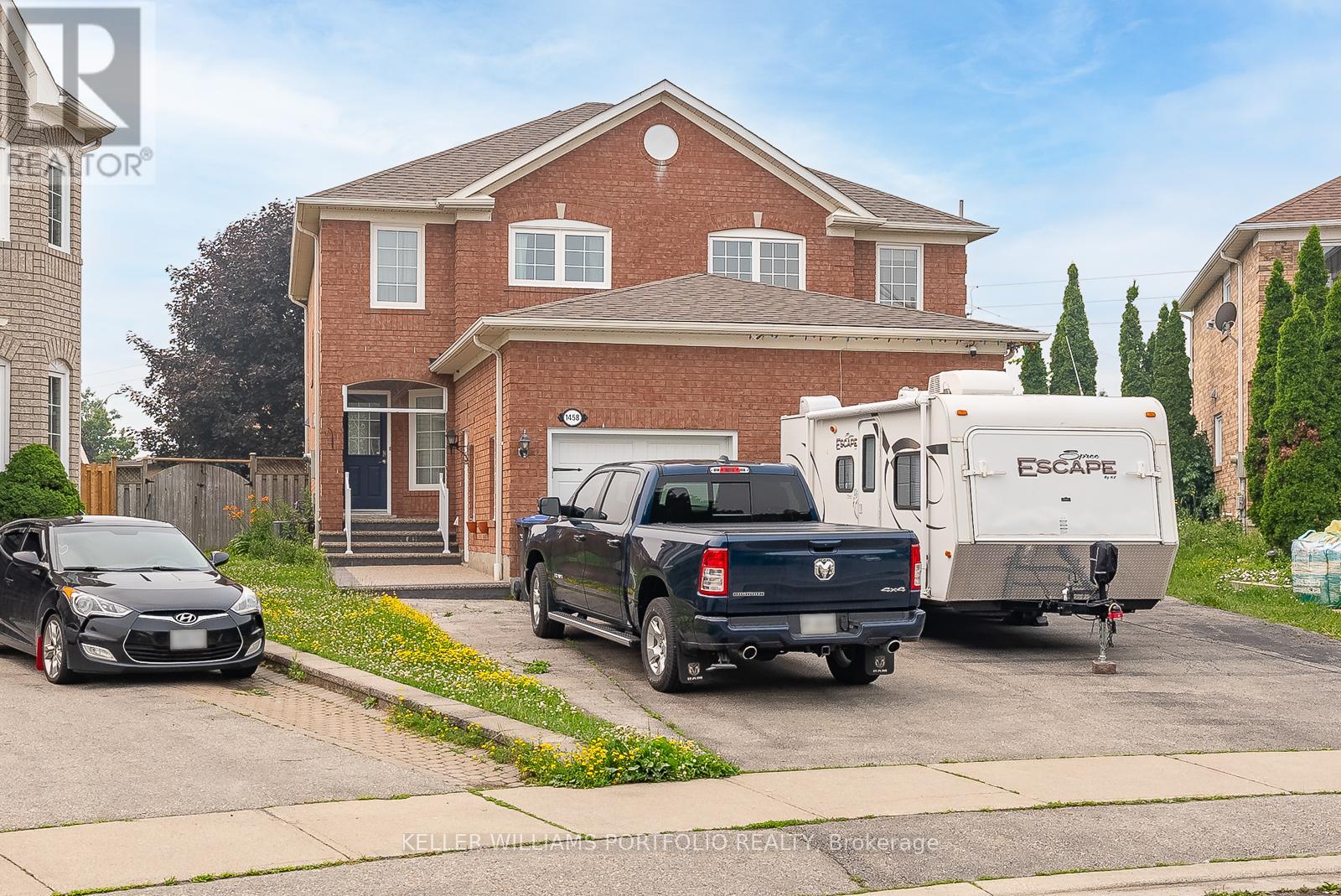1458 Quest Circle, Mississauga, Ontario  L5N 8B4 - Photo 2 - W13077946