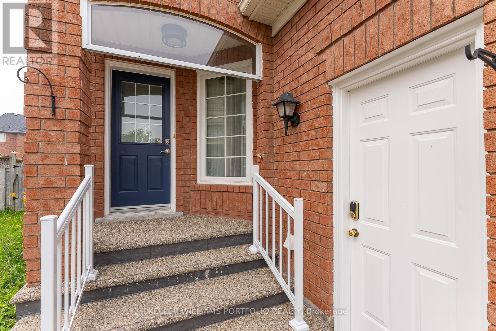 1458 Quest Circle, Mississauga, Ontario  L5N 8B4 - Photo 3 - W13077946