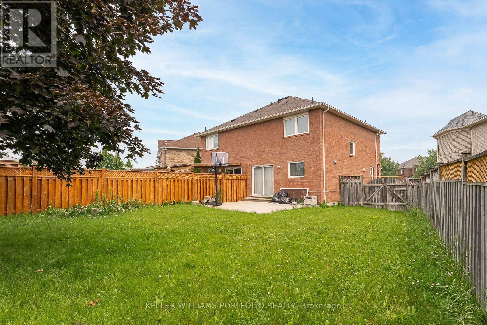1458 Quest Circle, Mississauga, Ontario  L5N 8B4 - Photo 38 - W13077946