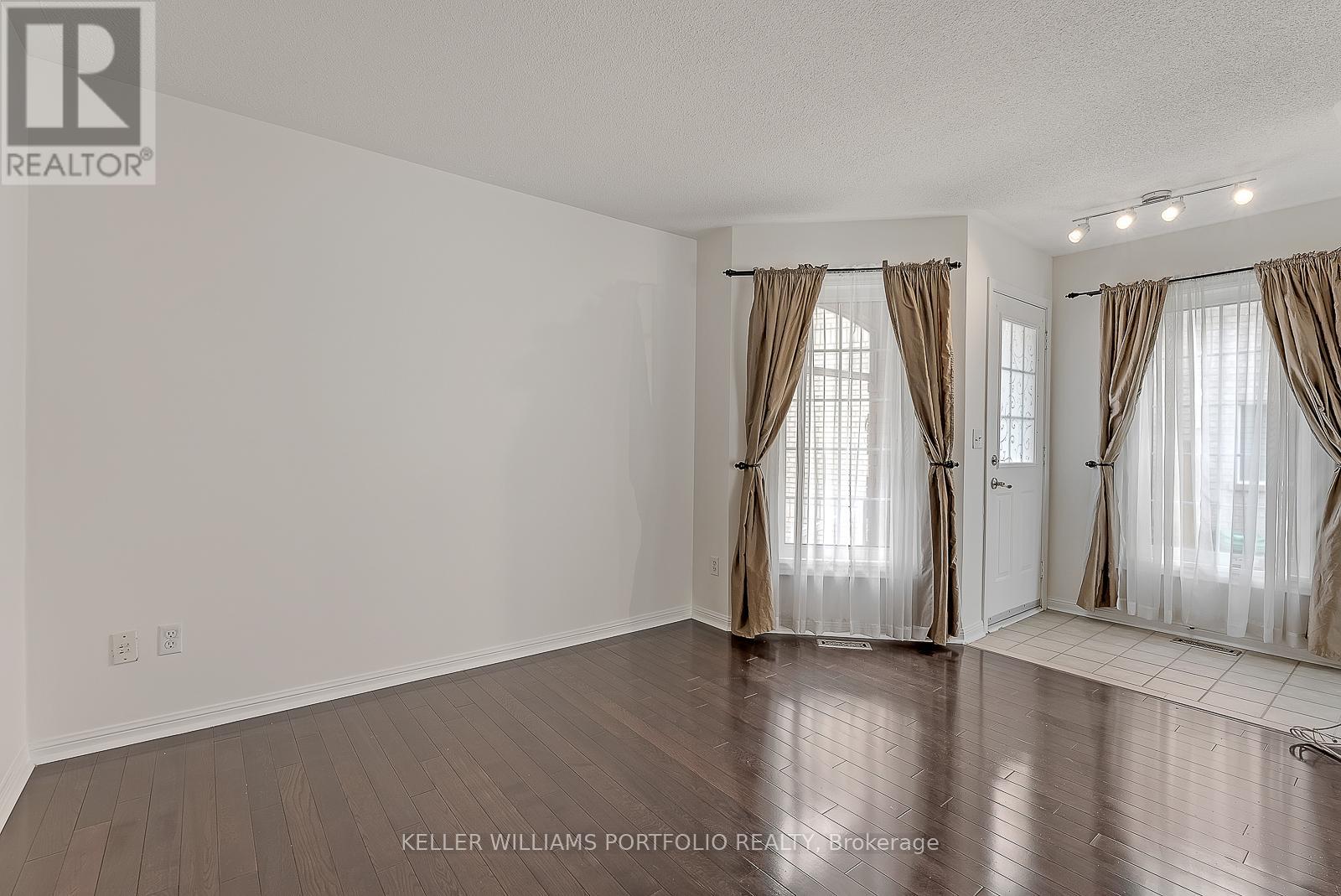 1458 Quest Circle, Mississauga, Ontario  L5N 8B4 - Photo 6 - W13077946