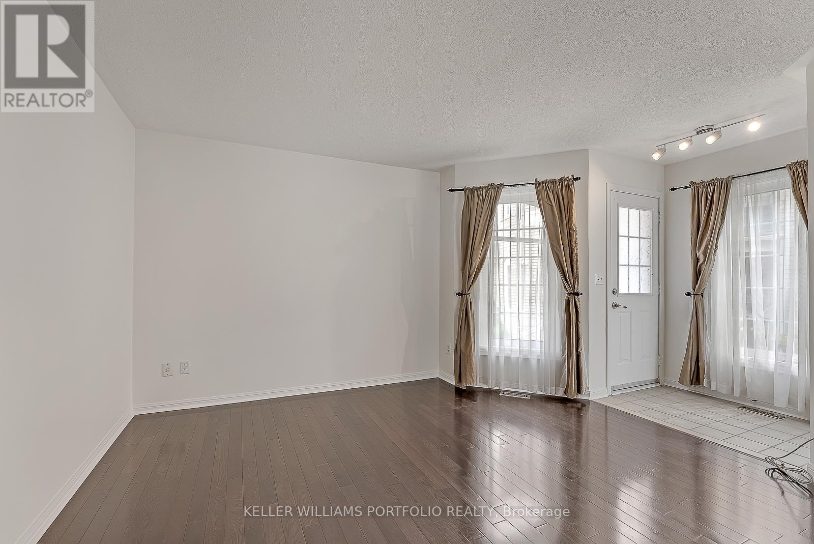 1458 Quest Circle, Mississauga, Ontario  L5N 8B4 - Photo 8 - W13077946