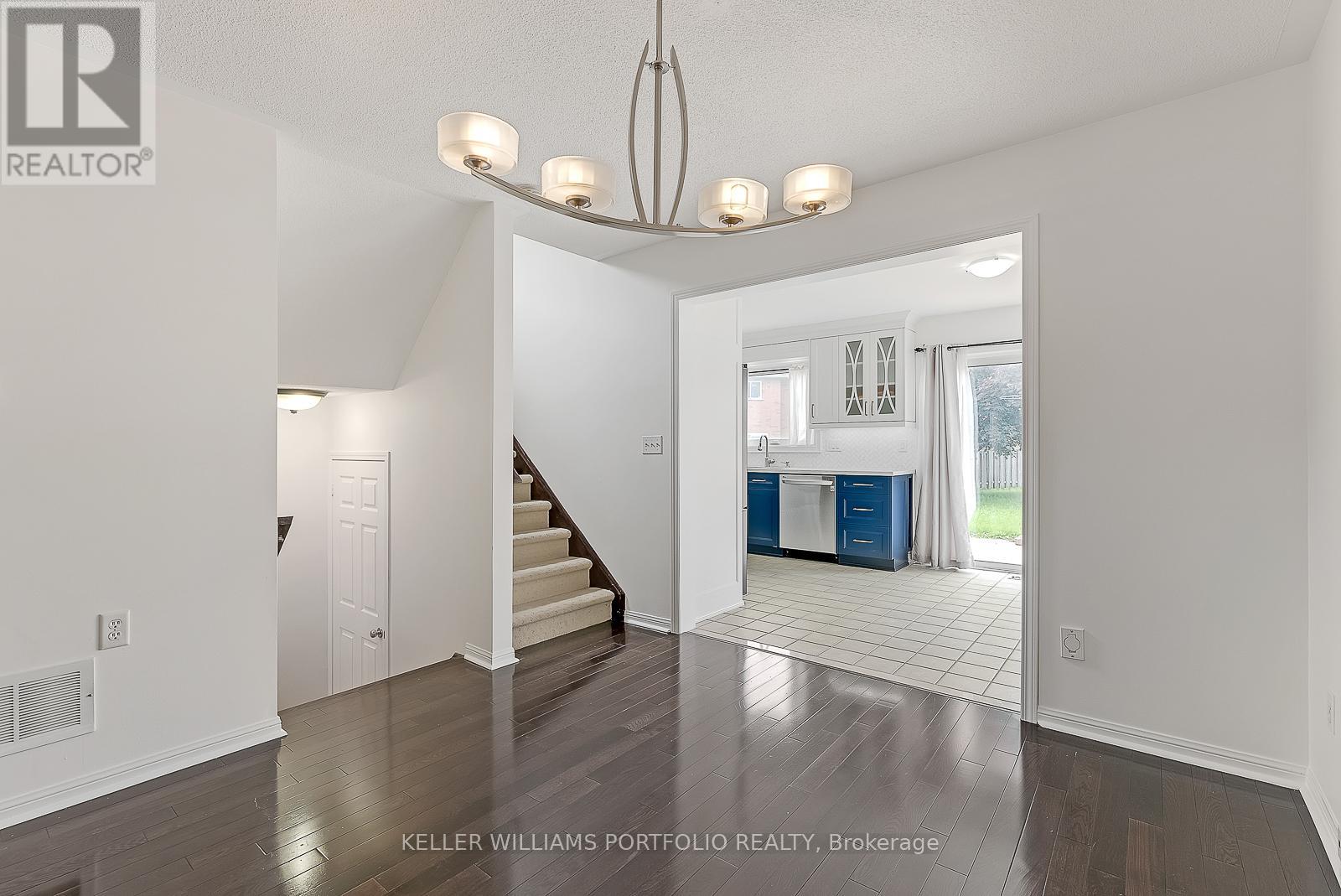 1458 Quest Circle, Mississauga, Ontario  L5N 8B4 - Photo 9 - W13077946