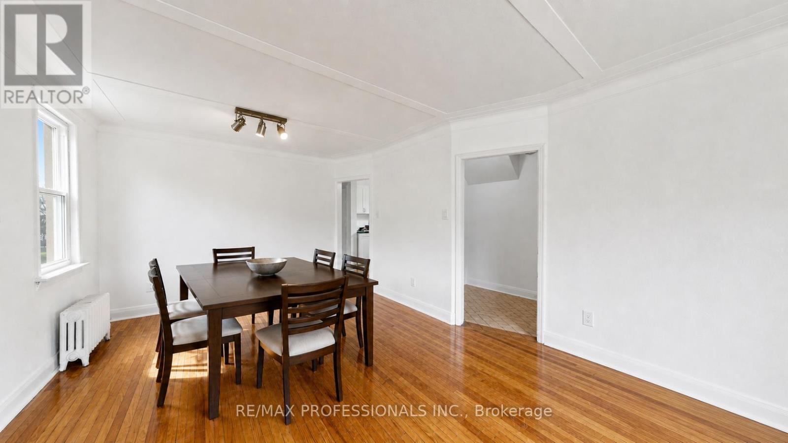5 Thirty Ninth Street, Toronto, Ontario  M8W 3M4 - Photo 4 - W13078016