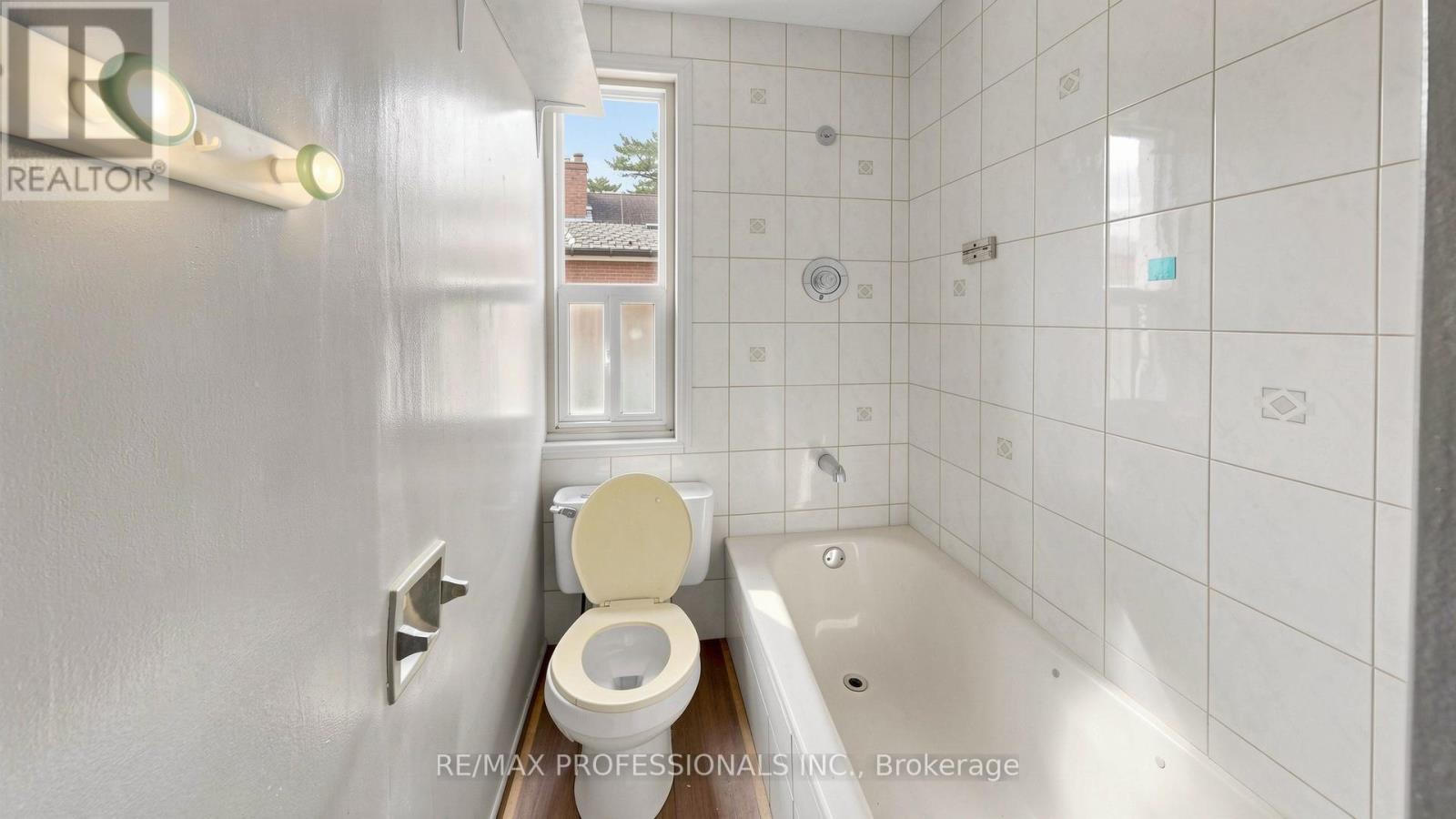 5 Thirty Ninth Street, Toronto, Ontario  M8W 3M4 - Photo 9 - W13078016