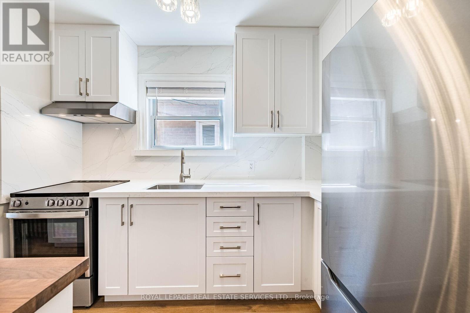 24 Seventh Street, Toronto, Ontario  M8V 3B2 - Photo 14 - W13078046