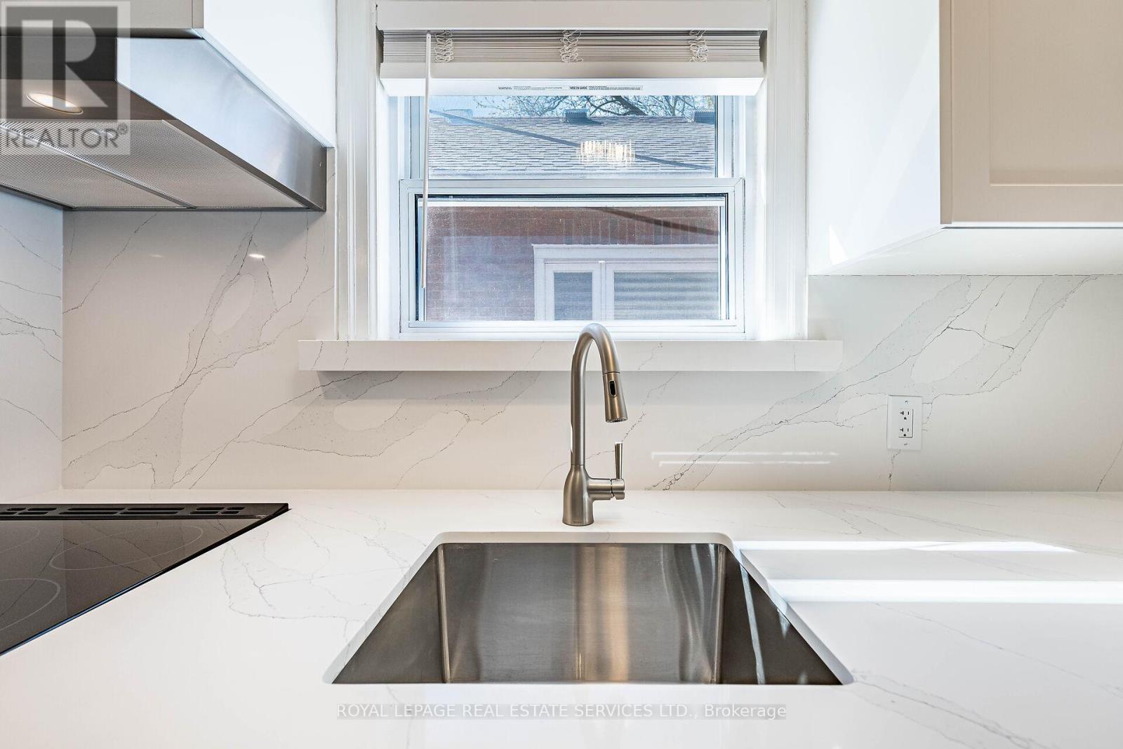 24 Seventh Street, Toronto, Ontario  M8V 3B2 - Photo 15 - W13078046