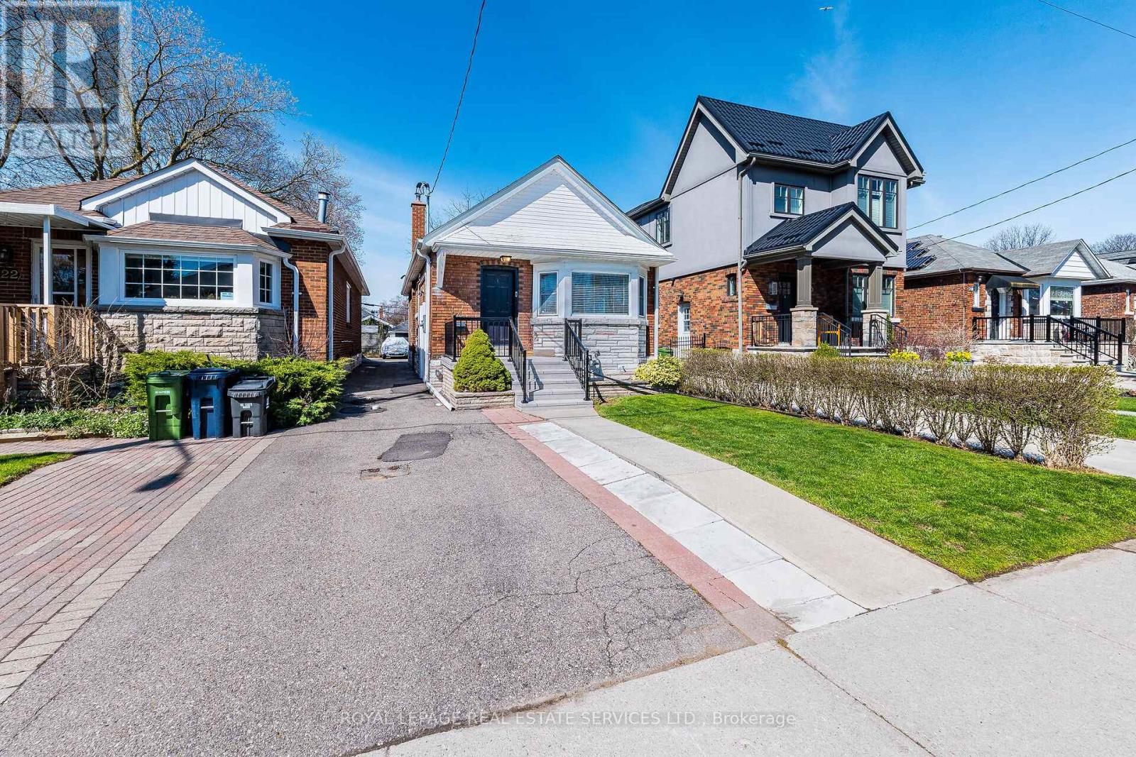 24 Seventh Street, Toronto, Ontario  M8V 3B2 - Photo 2 - W13078046