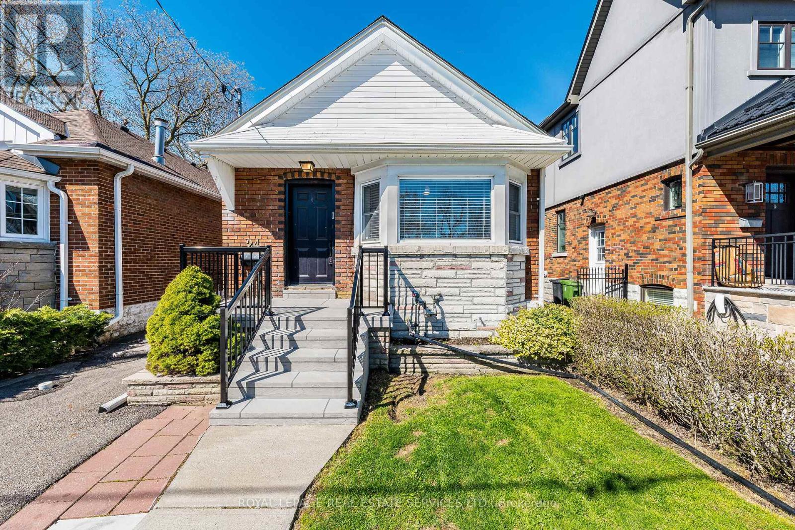 24 Seventh Street, Toronto, Ontario  M8V 3B2 - Photo 3 - W13078046