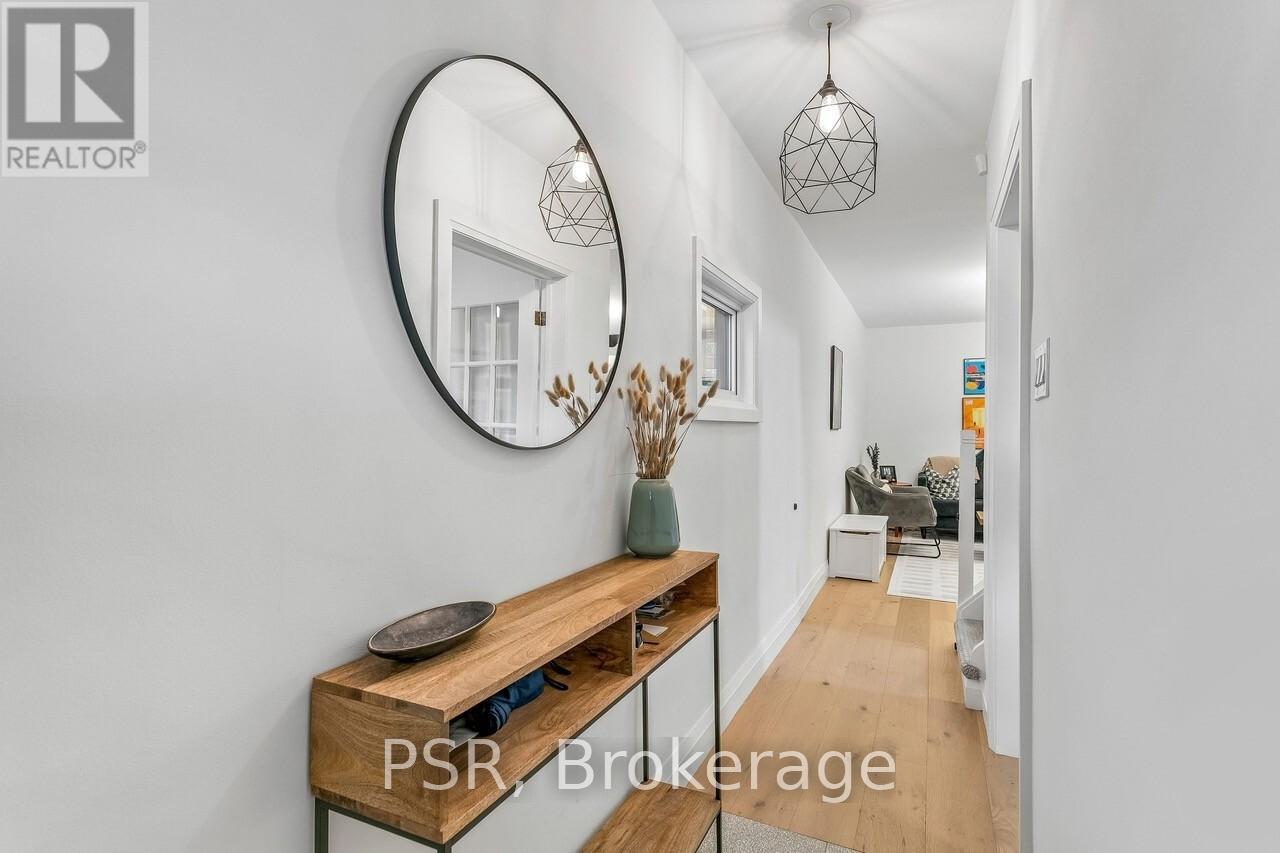 155 Mcroberts Avenue, Toronto, Ontario  M6E 4P3 - Photo 4 - W13078052