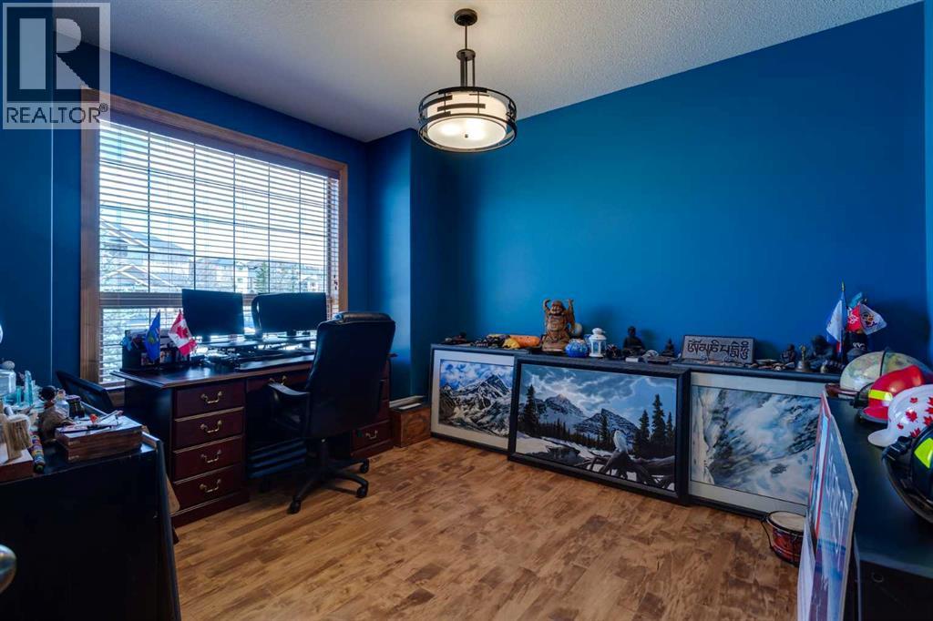 210 Crystal Shores Drive, Okotoks, Alberta  T1S 2C5 - Photo 19 - A2305970