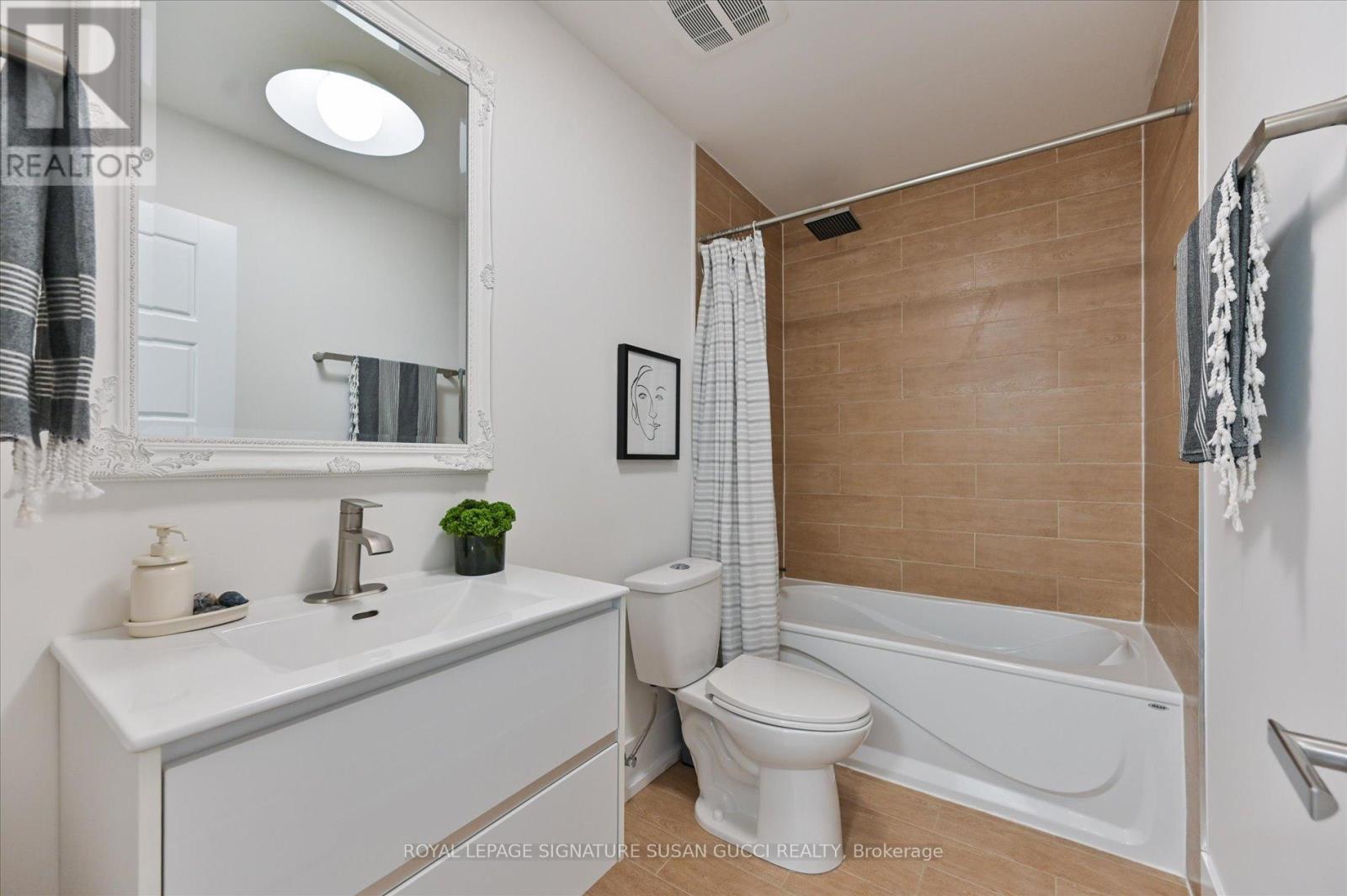 20 Warvet Crescent, Toronto, Ontario  M4B 1P3 - Photo 31 - E13062650