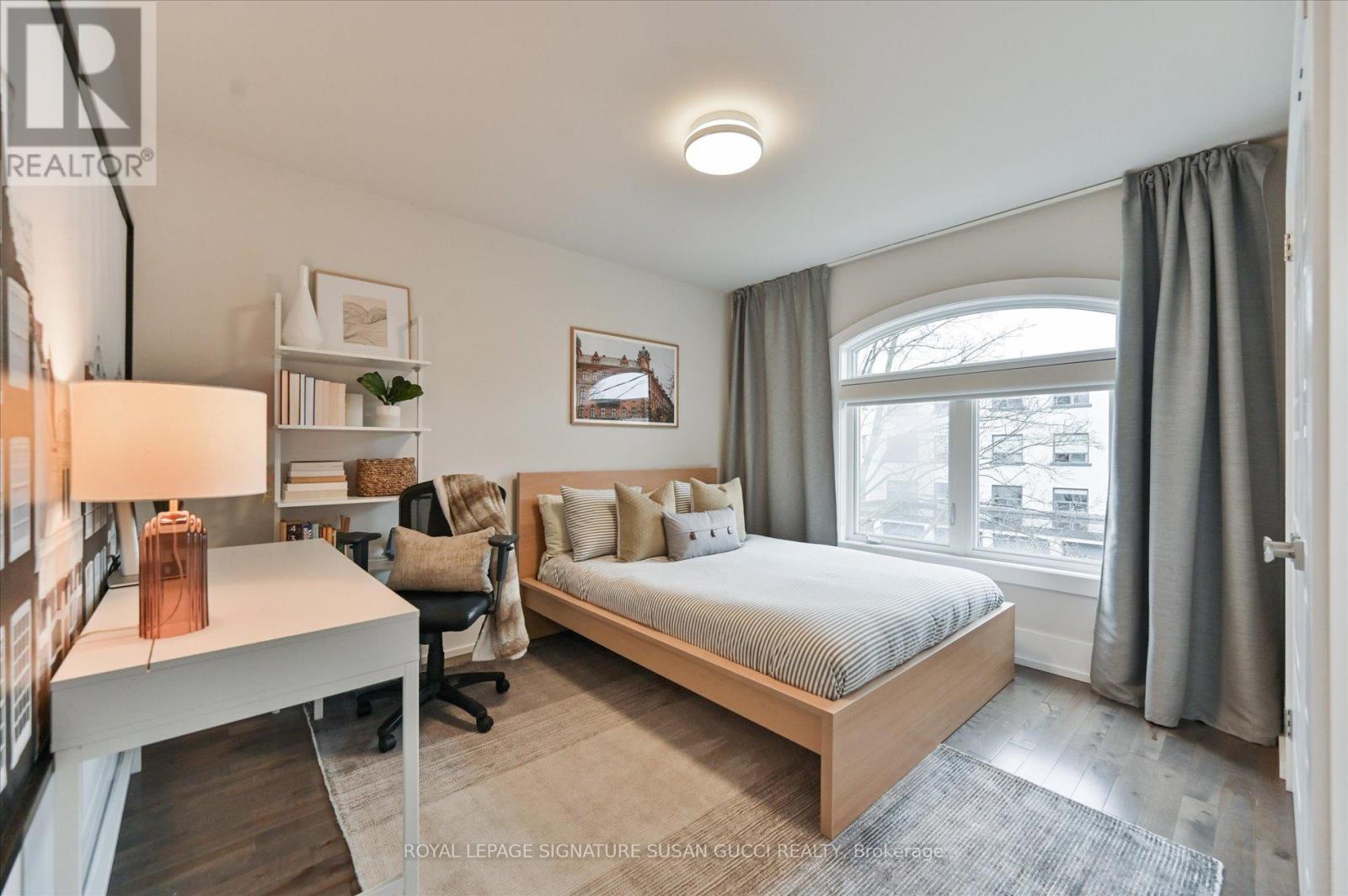 20 Warvet Crescent, Toronto, Ontario  M4B 1P3 - Photo 30 - E13062650