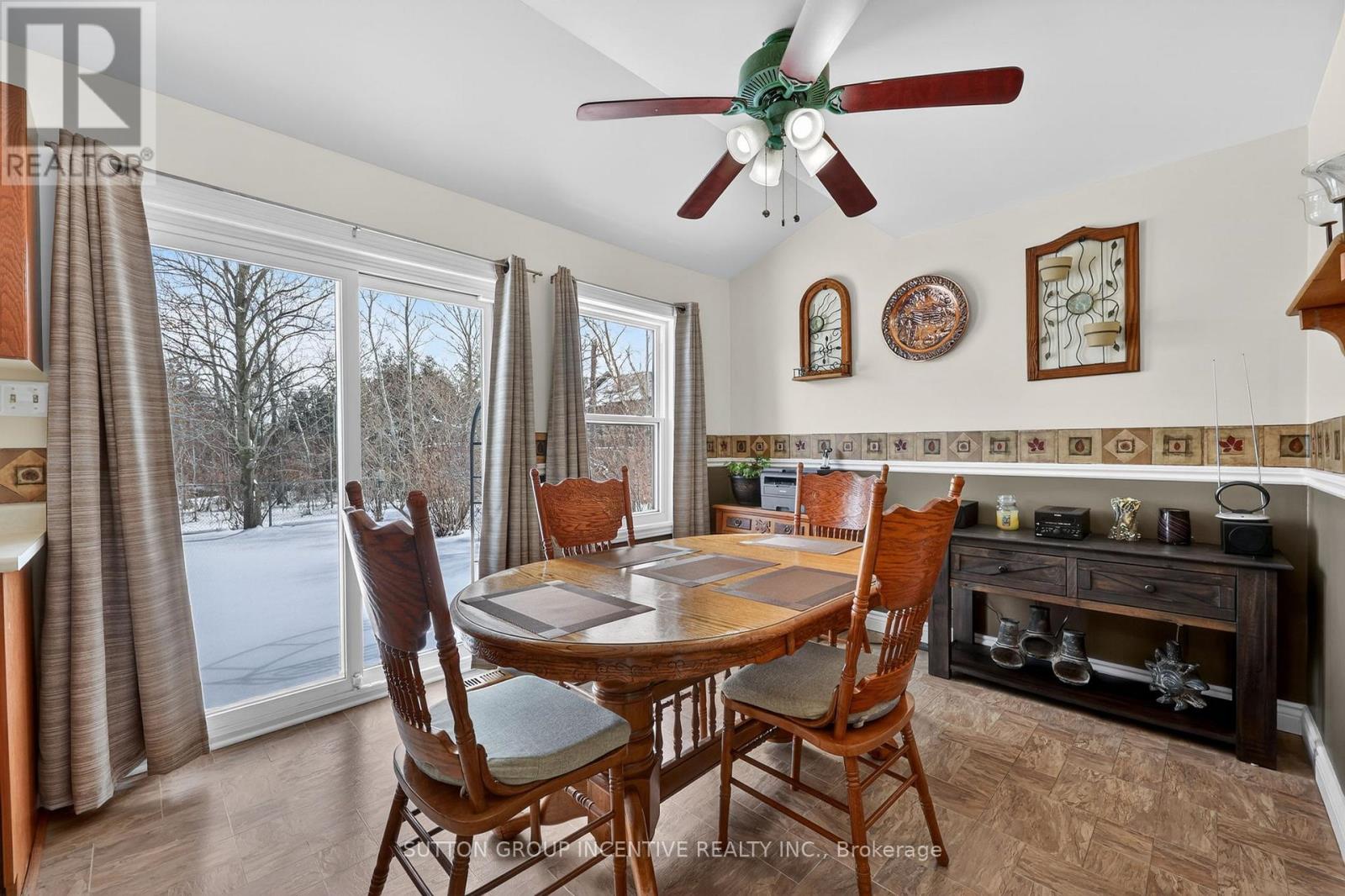 41 Herrema Boulevard, Uxbridge, Ontario  L9P 1W6 - Photo 8 - N12896036