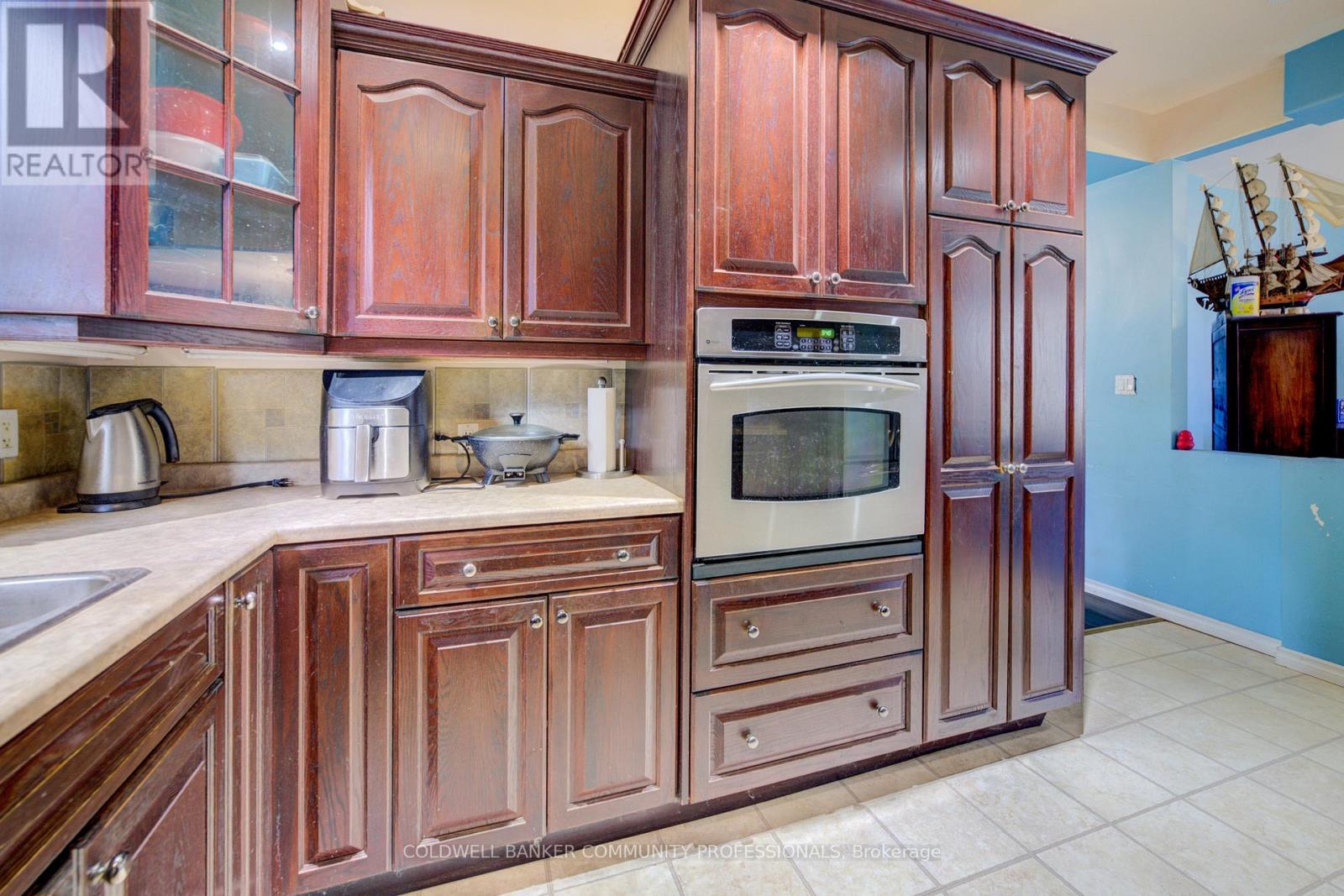 7 Robinson Street S, Grimsby, Ontario  L3M 3C5 - Photo 13 - X13077840