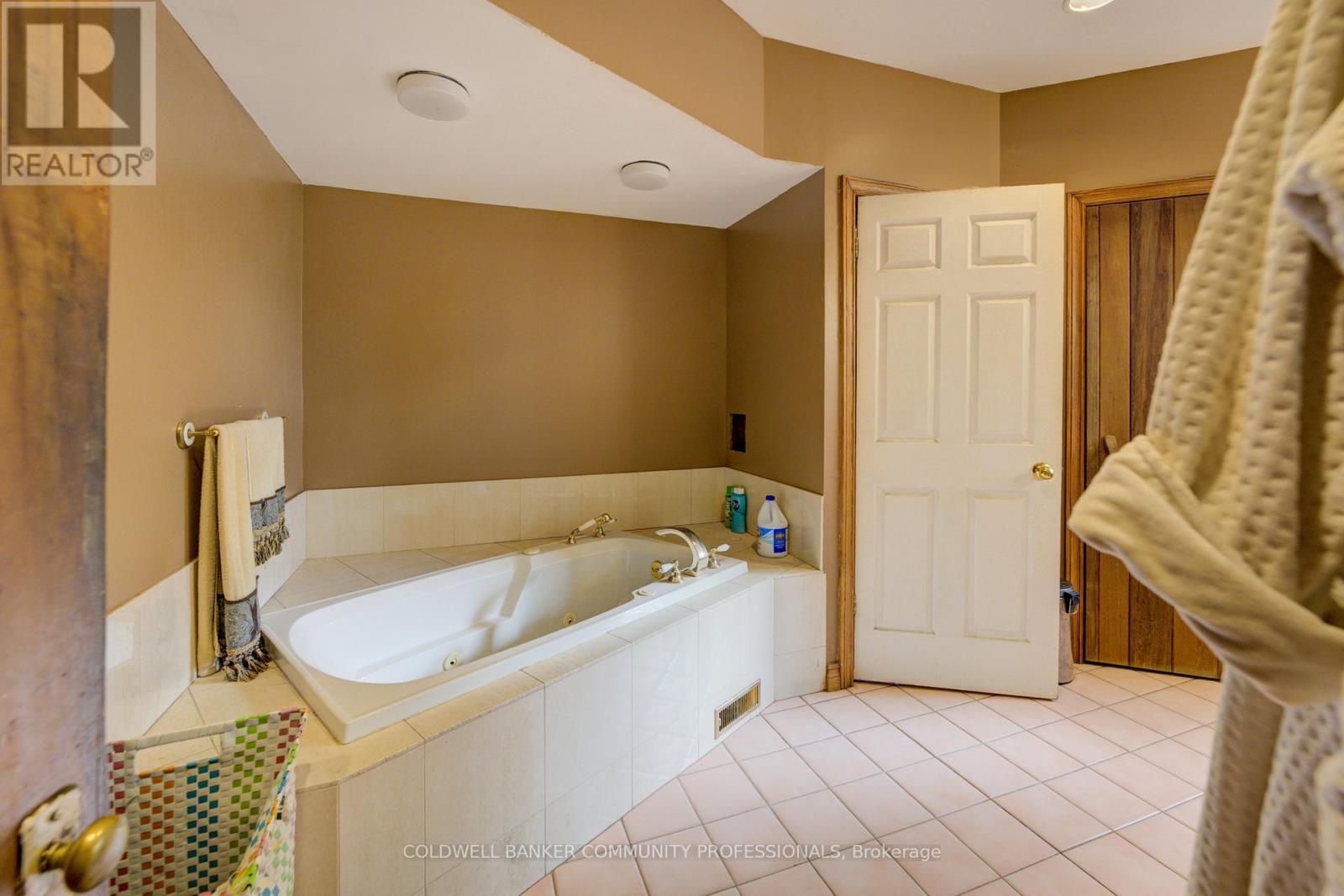 7 Robinson Street S, Grimsby, Ontario  L3M 3C5 - Photo 28 - X13077840