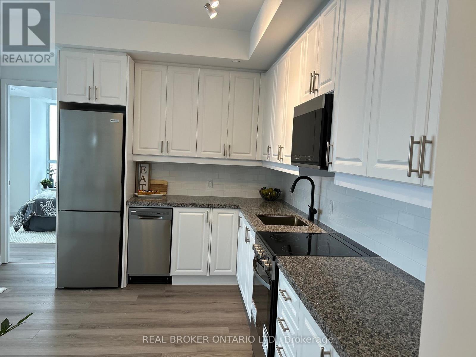 703 - 2333 Khalsa Gate, Oakville, Ontario  L6M 0X7 - Photo 4 - W13033462