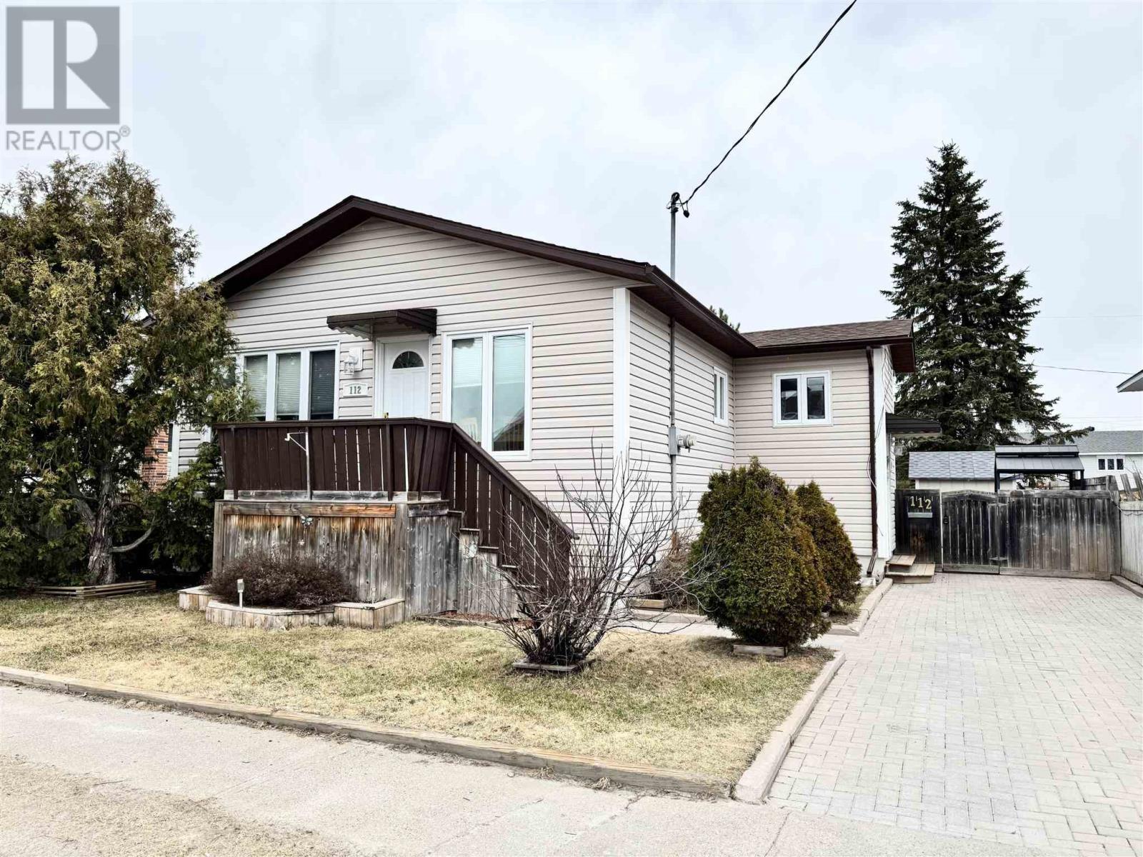 112 Lansdowne ST S, Chapleau, Ontario