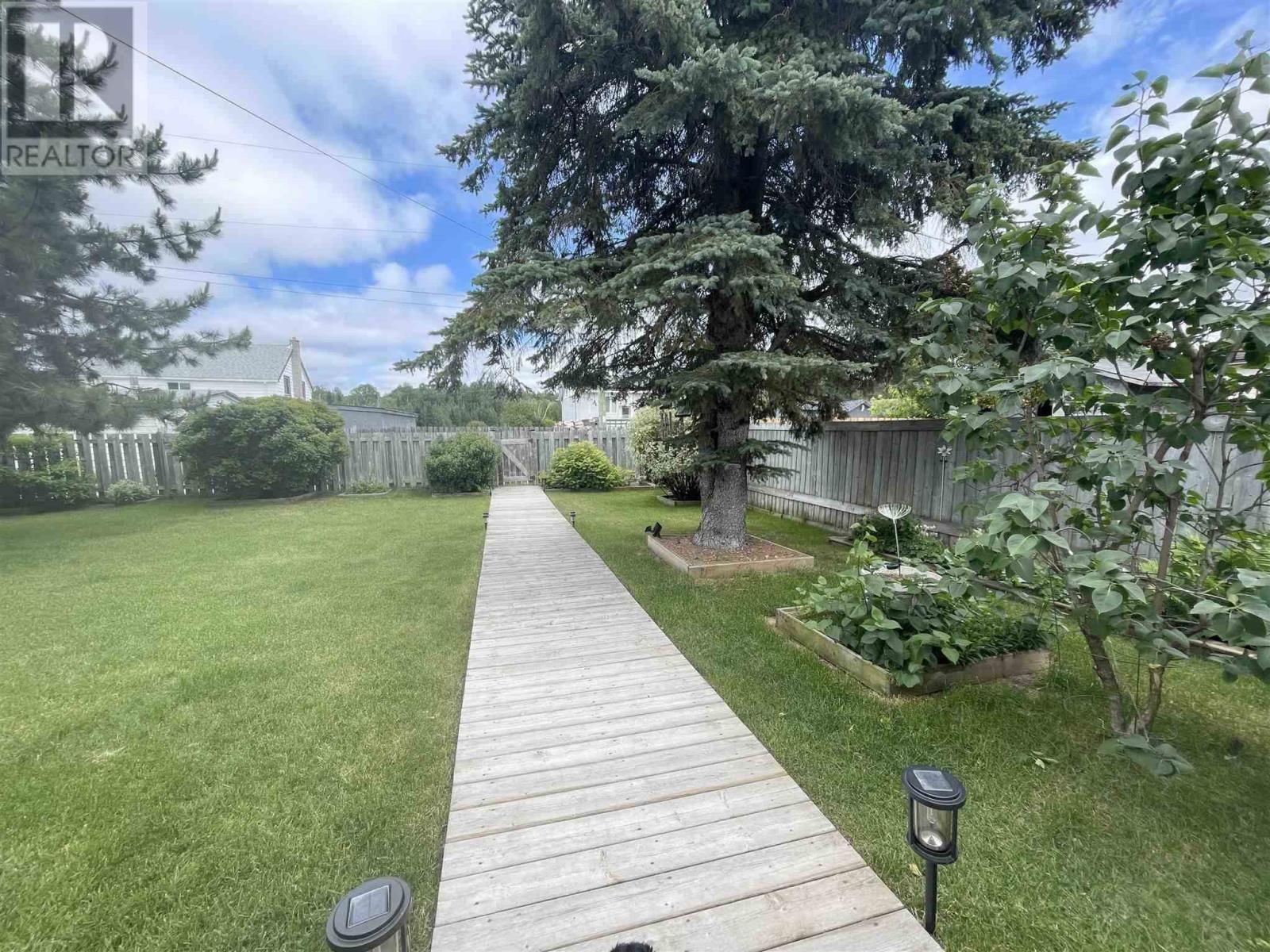 112 Lansdowne St S, Chapleau, Ontario  P0M 1K0 - Photo 46 - SM260856