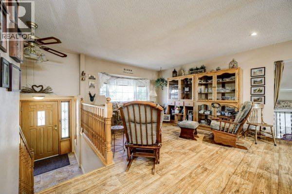 2018 21 Avenue N, Lethbridge, Alberta  T1H 4G6 - Photo 15 - A2307391