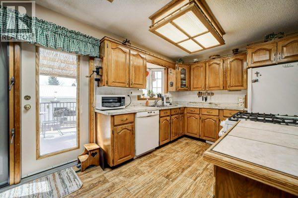 2018 21 Avenue N, Lethbridge, Alberta  T1H 4G6 - Photo 20 - A2307391