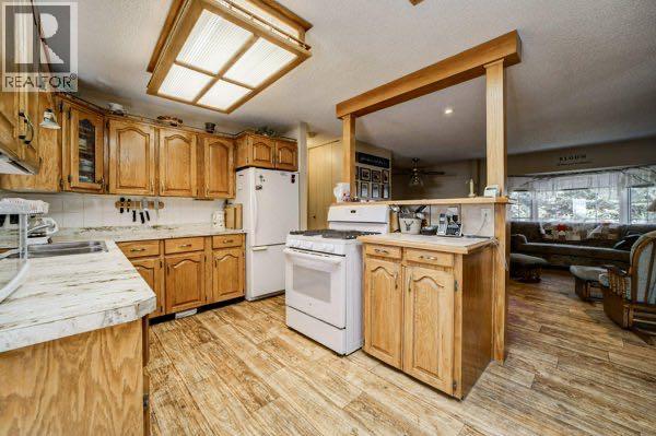 2018 21 Avenue N, Lethbridge, Alberta  T1H 4G6 - Photo 21 - A2307391