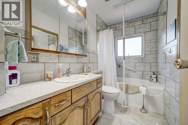 2018 21 Avenue N, Lethbridge, Alberta  T1H 4G6 - Photo 30 - A2307391