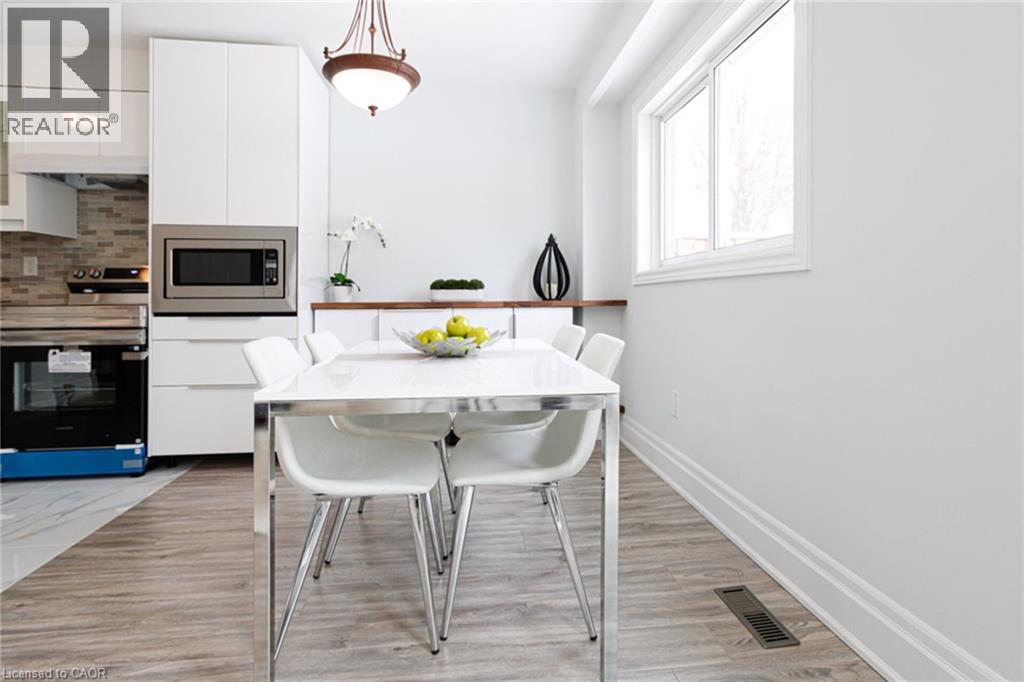 1532 Lancaster Drive Unit# 41, Oakville, Ontario  L6H 2Z3 - Photo 11 - 40826567