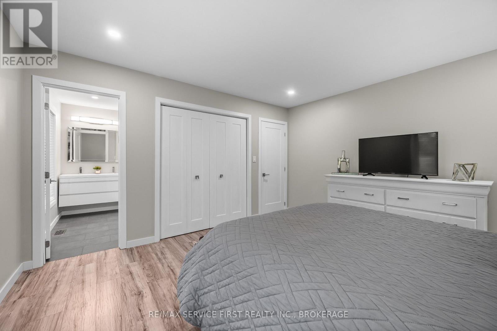 1890 Howe Island Drive, Frontenac Islands, Ontario  K7G 2V6 - Photo 35 - X13078188