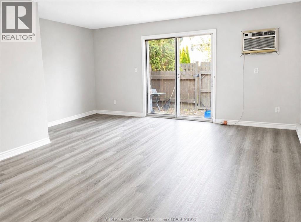 3057 Meadowbrook Lane Unit# 3, Windsor, Ontario  N8T 3C5 - Photo 3 - 26009956