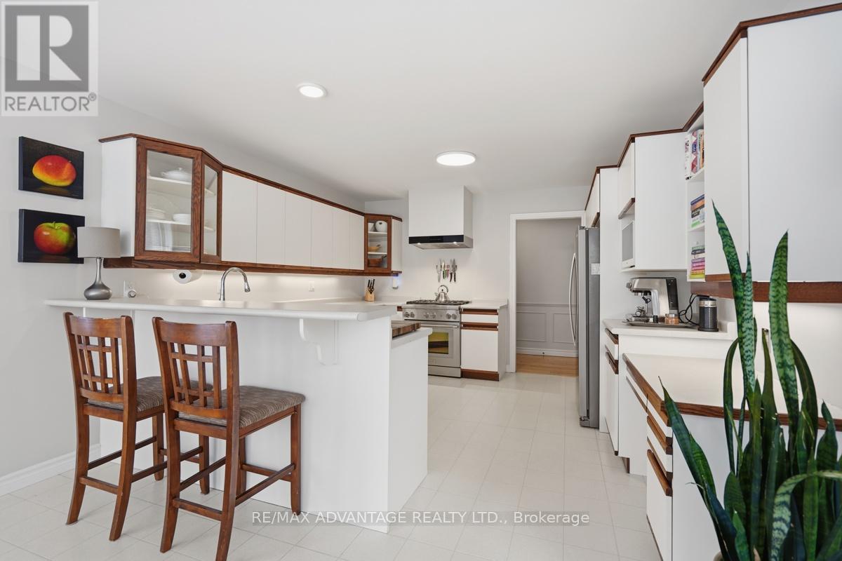 1 Smallman Drive, London North, Ontario  N6G 4R3 - Photo 14 - X13078132