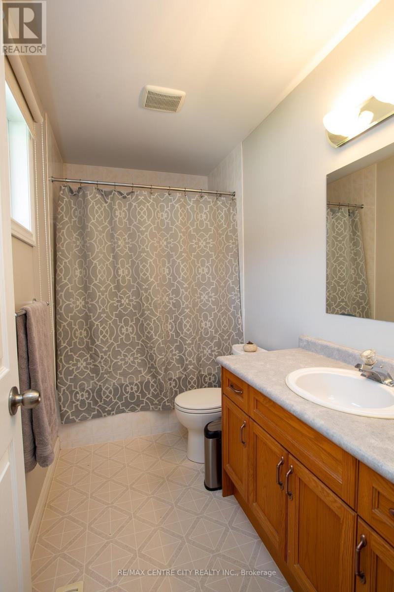 1021 South Wenige Drive, London North, Ontario  N5X 4G4 - Photo 15 - X13078274