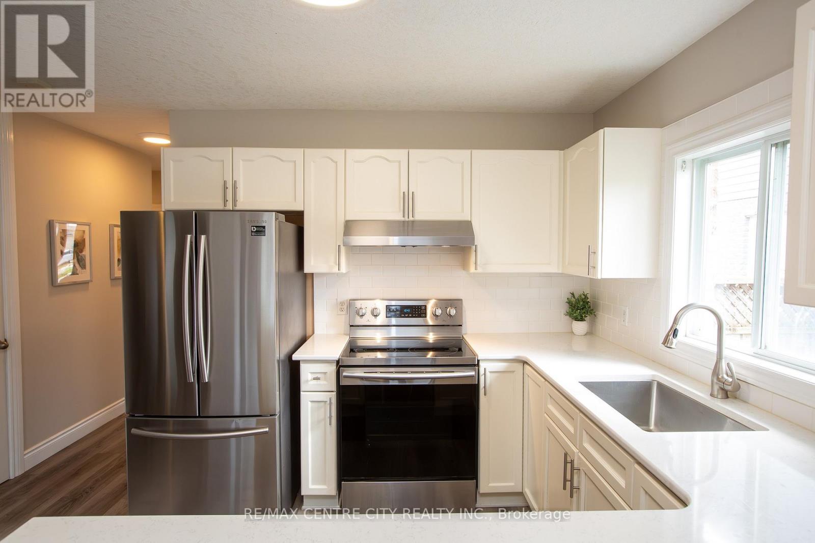 1021 South Wenige Drive, London North, Ontario  N5X 4G4 - Photo 6 - X13078274