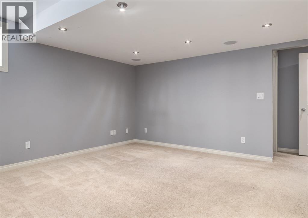 113 Luxstone Green Sw, Airdrie, Alberta  T4B 3B9 - Photo 24 - A2294849