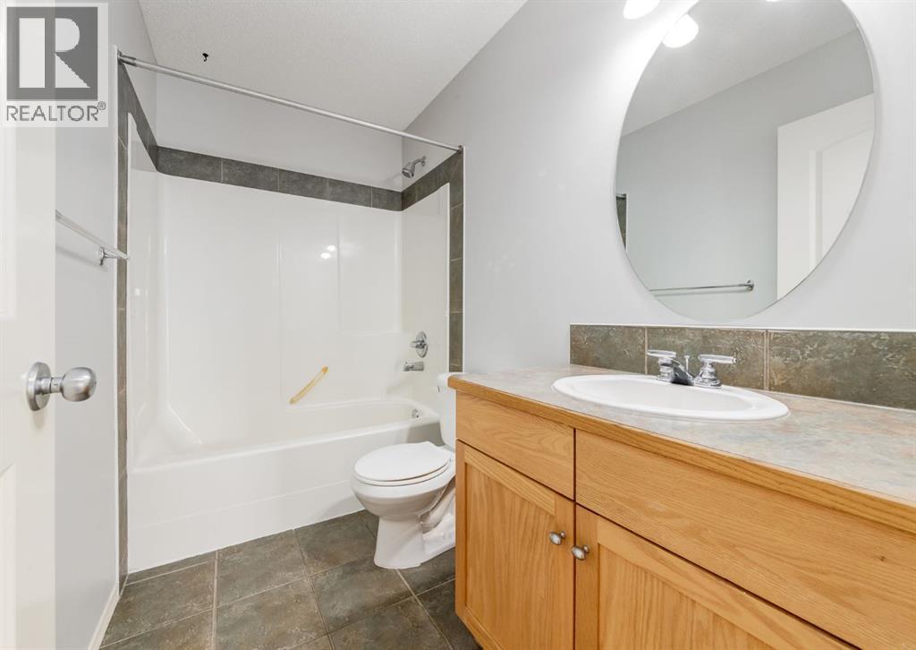 113 Luxstone Green Sw, Airdrie, Alberta  T4B 3B9 - Photo 22 - A2294849