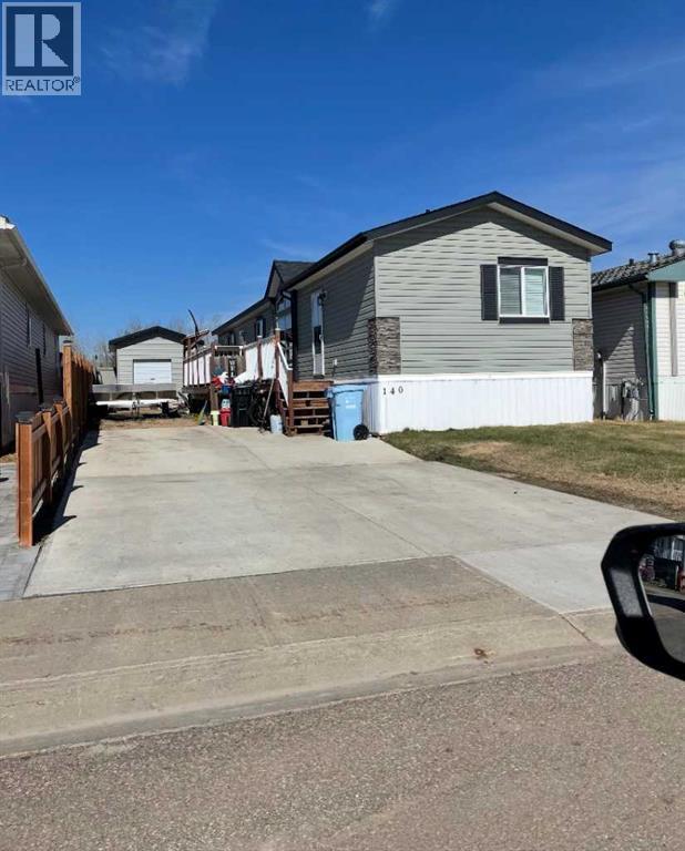 140 Ewashko Crescent, Fort Mcmurray, Alberta  T9K 2T2 - Photo 3 - A2307473
