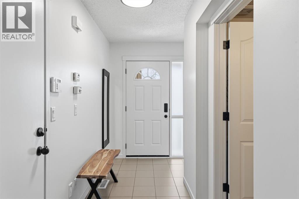 124 Cranston Gate Se, Calgary, Alberta  T3M 0Z5 - Photo 4 - A2302235