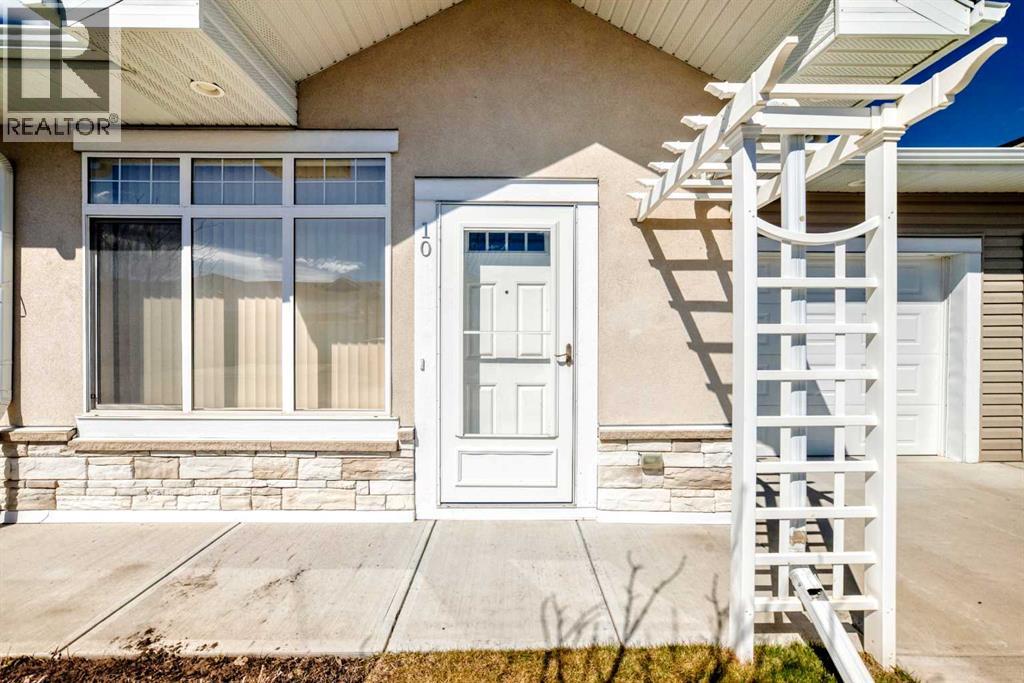 10 Sunvale Place Ne, High River, Alberta  T1V 0J3 - Photo 2 - A2303580