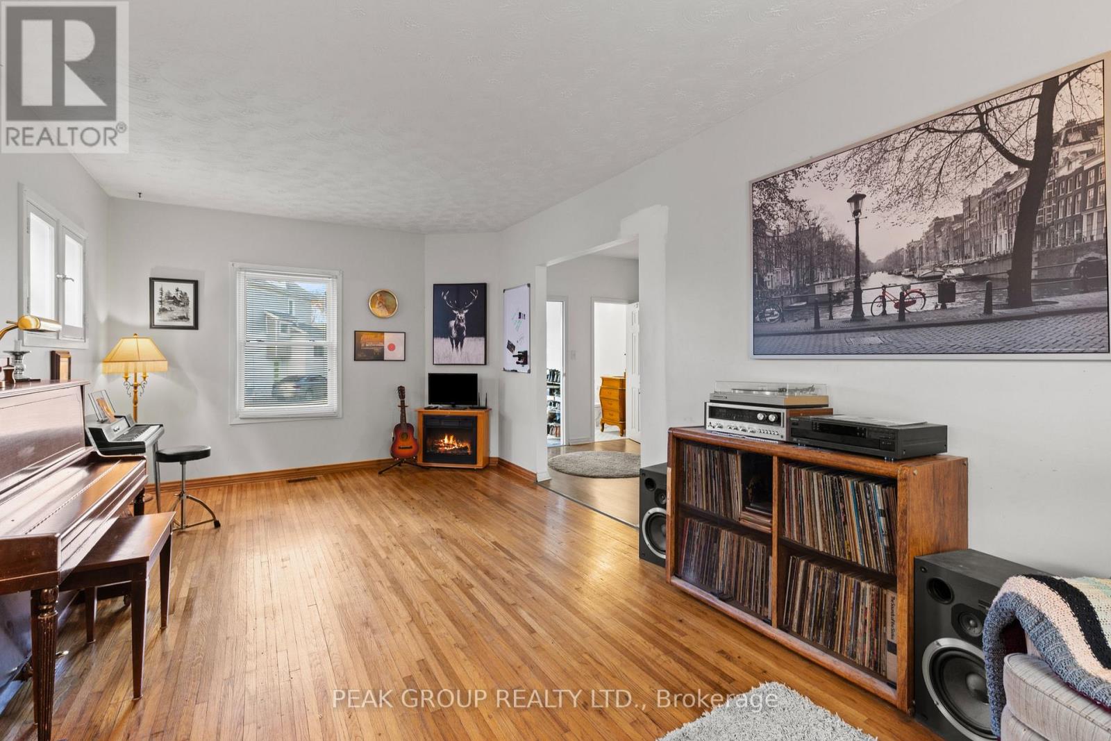 4732 Ryerson Crescent, Niagara Falls, Ontario  L2E 1E5 - Photo 5 - X13078296