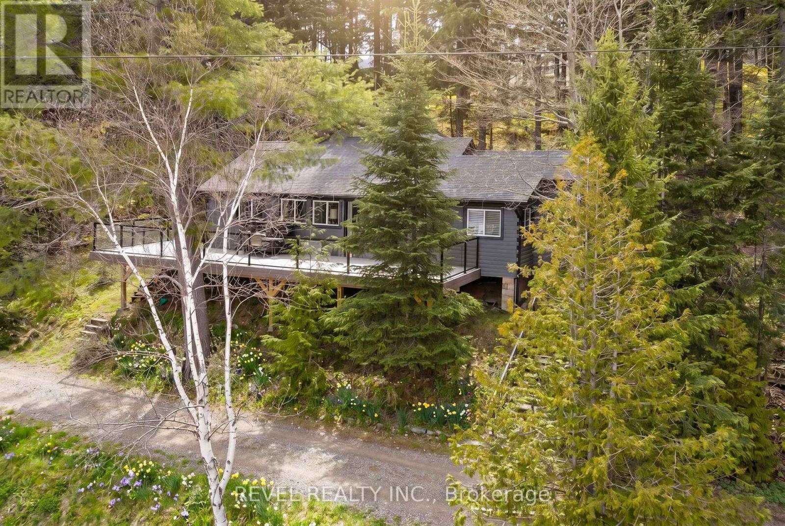 1129 LAKESHORE ROAD, Highlands East, Ontario