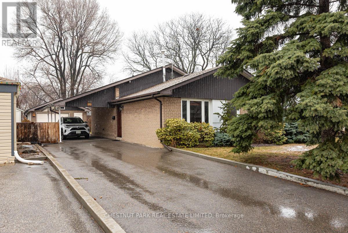 16 VANDERBRENT CRESCENT, Toronto, Ontario