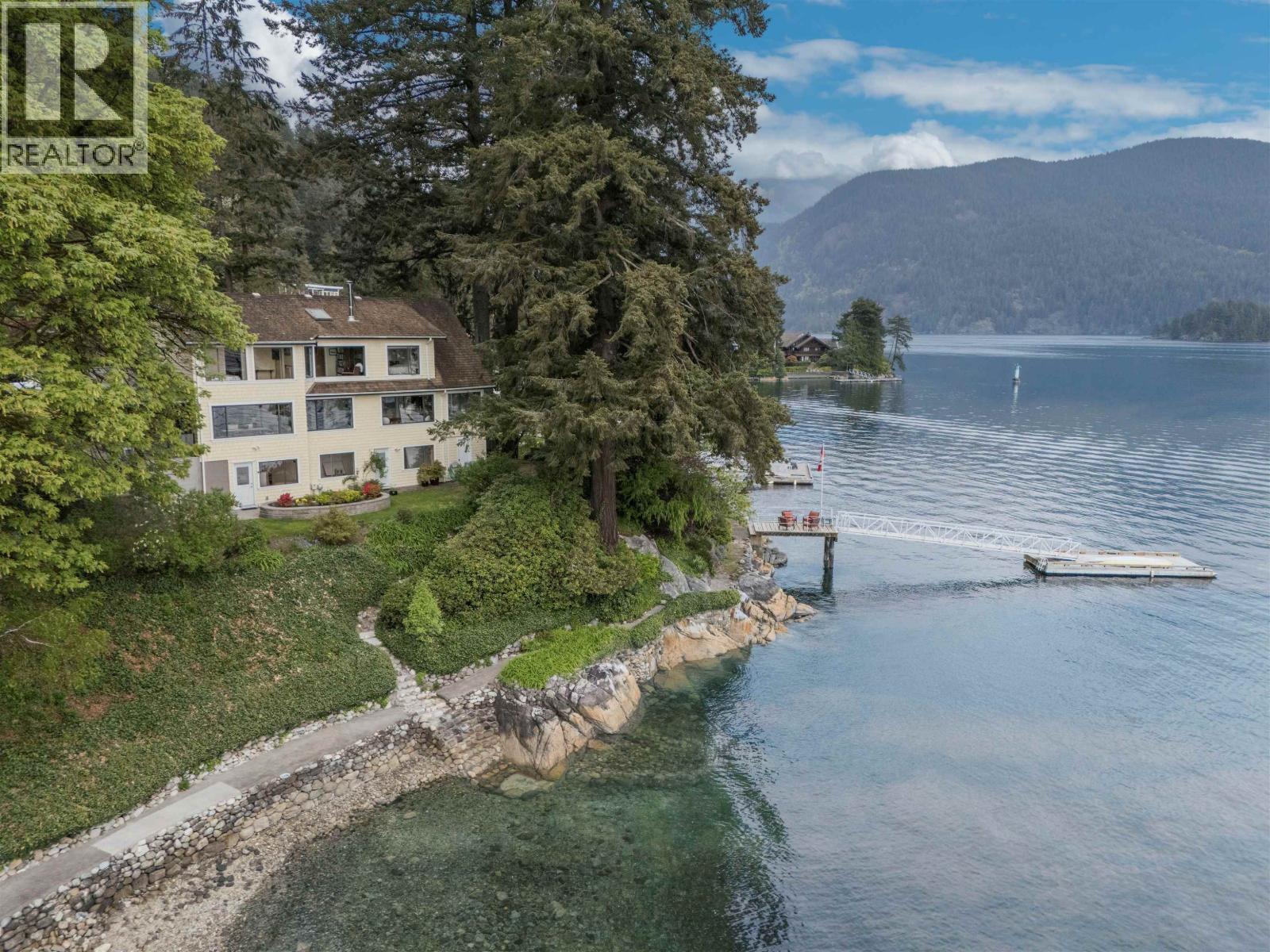 5445 Indian River Drive, North Vancouver, British Columbia  V7G 2T7 - Photo 1 - R3118755