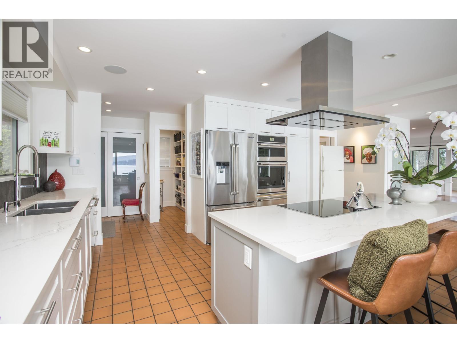 5445 Indian River Drive, North Vancouver, British Columbia  V7G 2T7 - Photo 6 - R3118755
