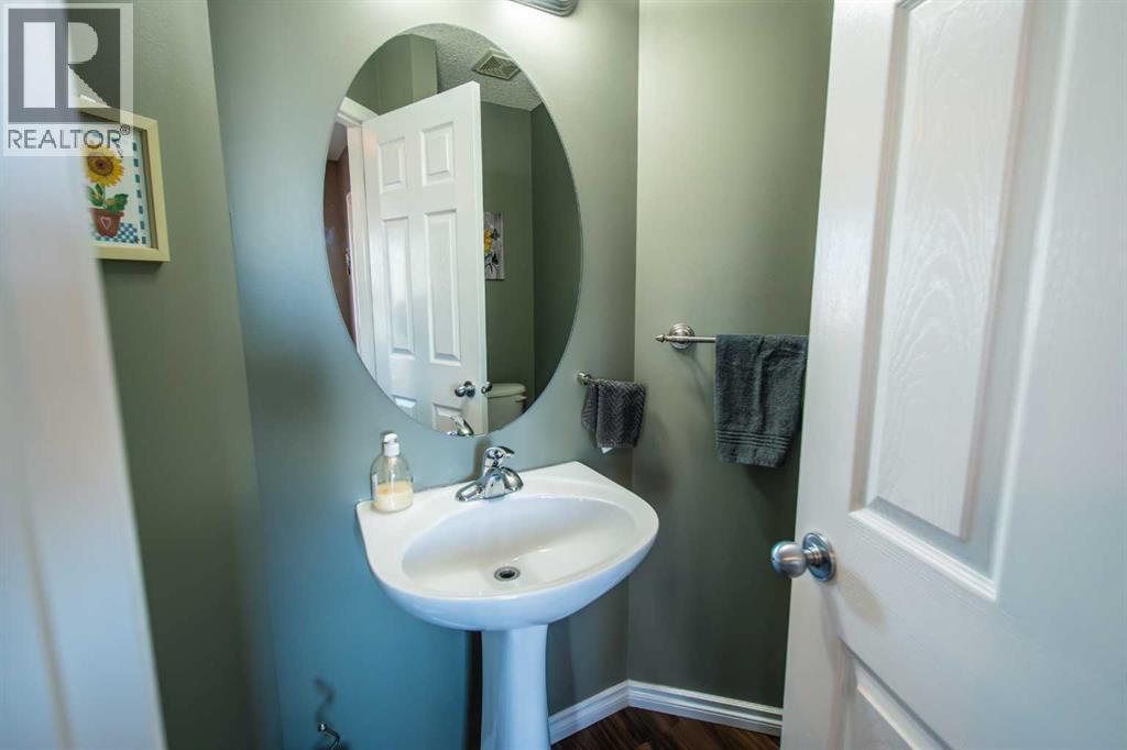 11 Saddlebrook Mews Ne, Calgary, Alberta  T3J 0B3 - Photo 15 - A2279158
