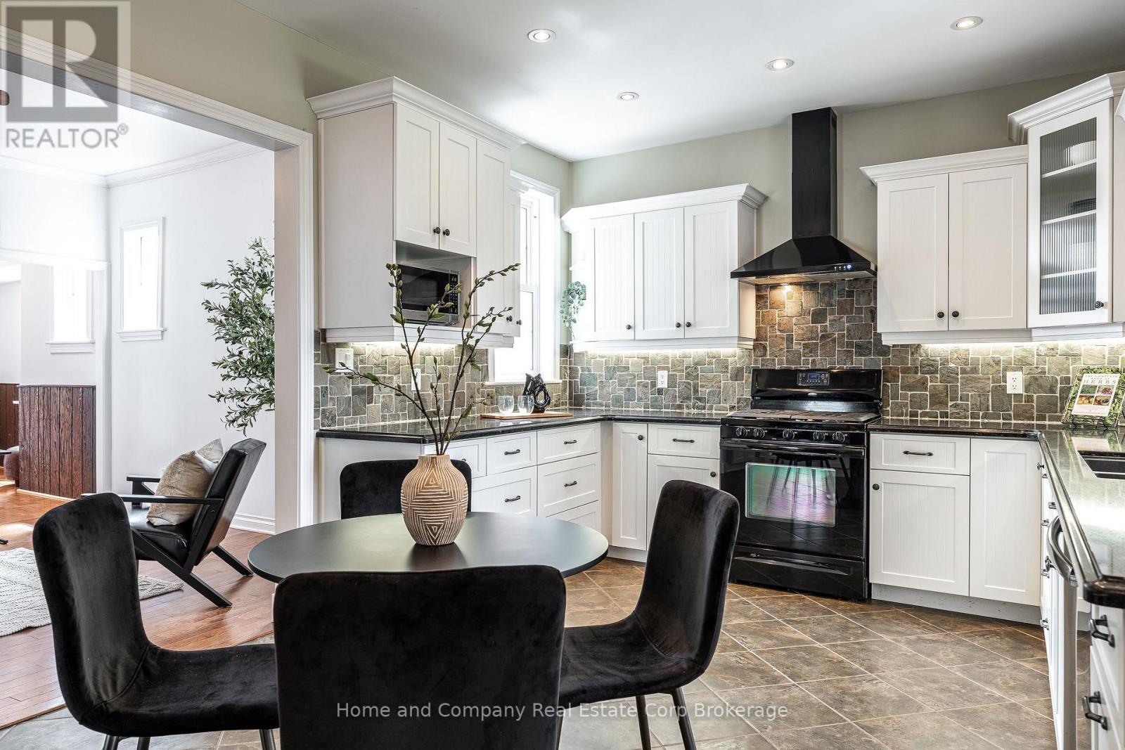 94 Milton Street, Stratford, Ontario  N5A 3V1 - Photo 16 - X13078232