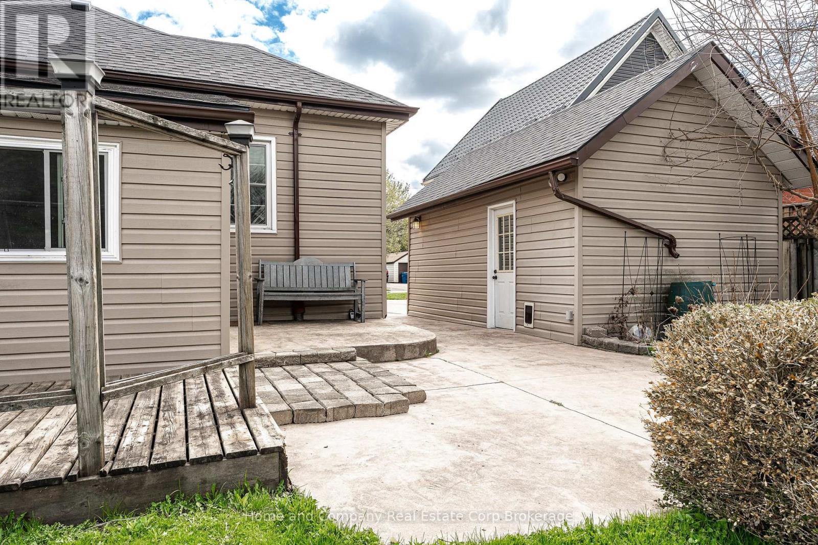 94 Milton Street, Stratford, Ontario  N5A 3V1 - Photo 33 - X13078232