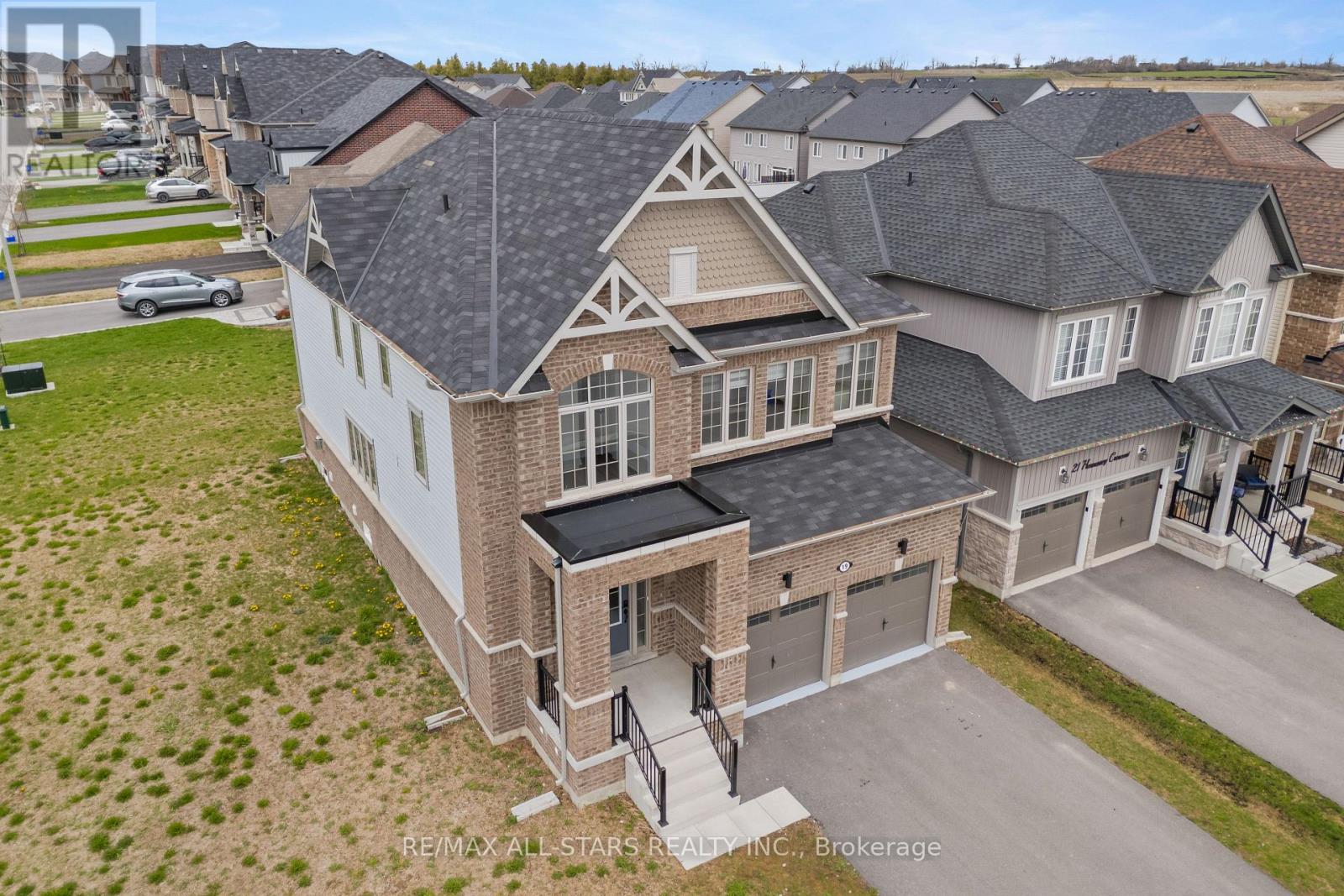 19 Hennessey Crescent, Kawartha Lakes, Ontario  K9V 0P2 - Photo 2 - X13078162