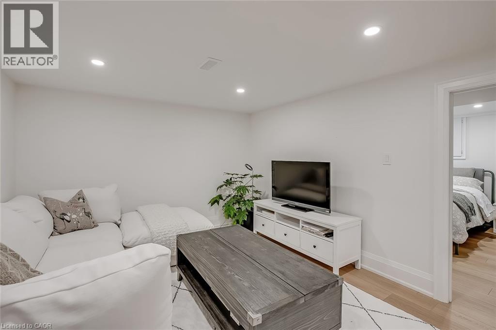 564 Maplehill Drive, Burlington, Ontario  L7N 2W3 - Photo 30 - 40824379